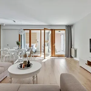Aura - Riverside & Parking By Downtown , Gdansk Poland