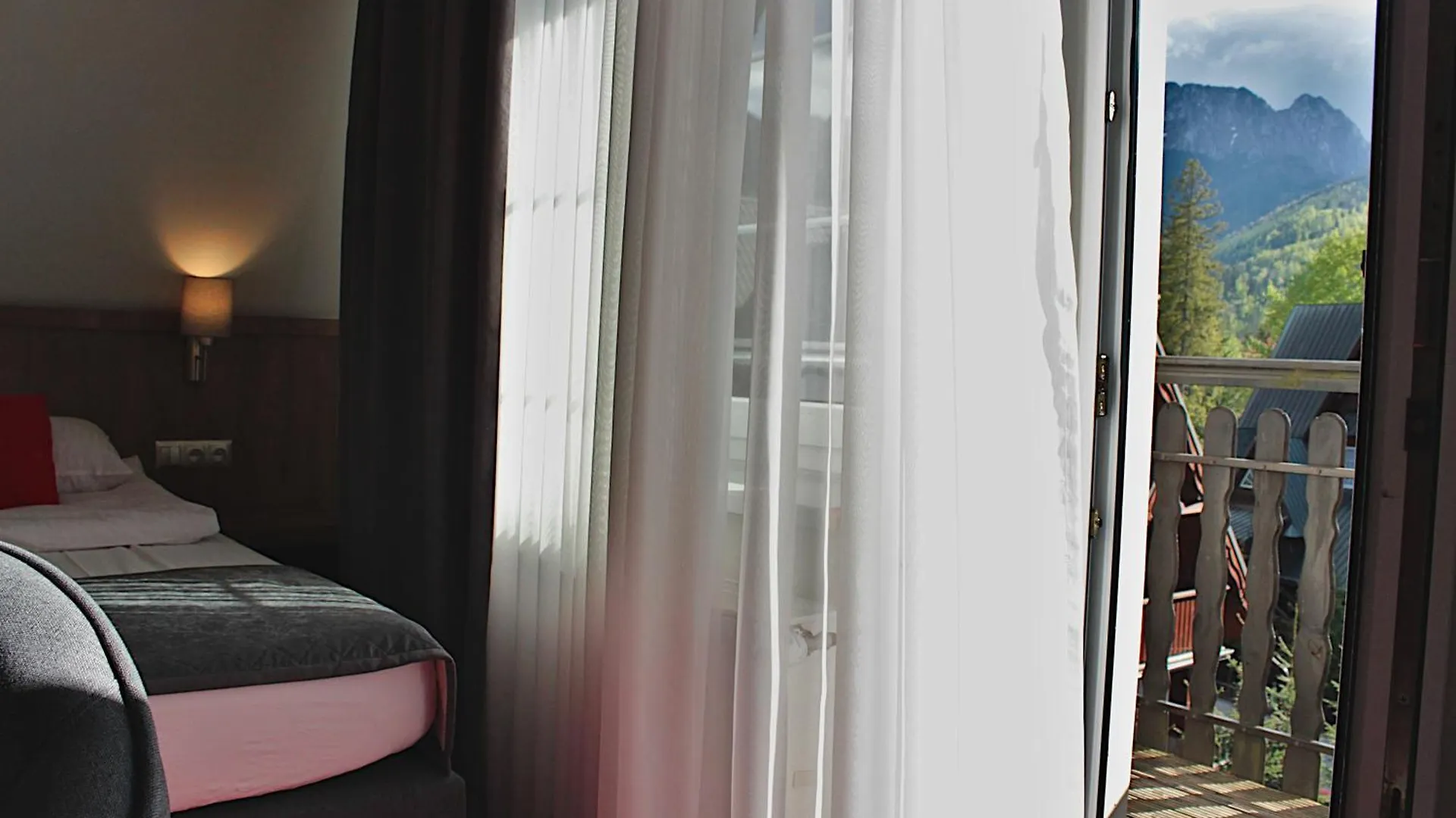 Magnolia Apartment Zakopane Homestay